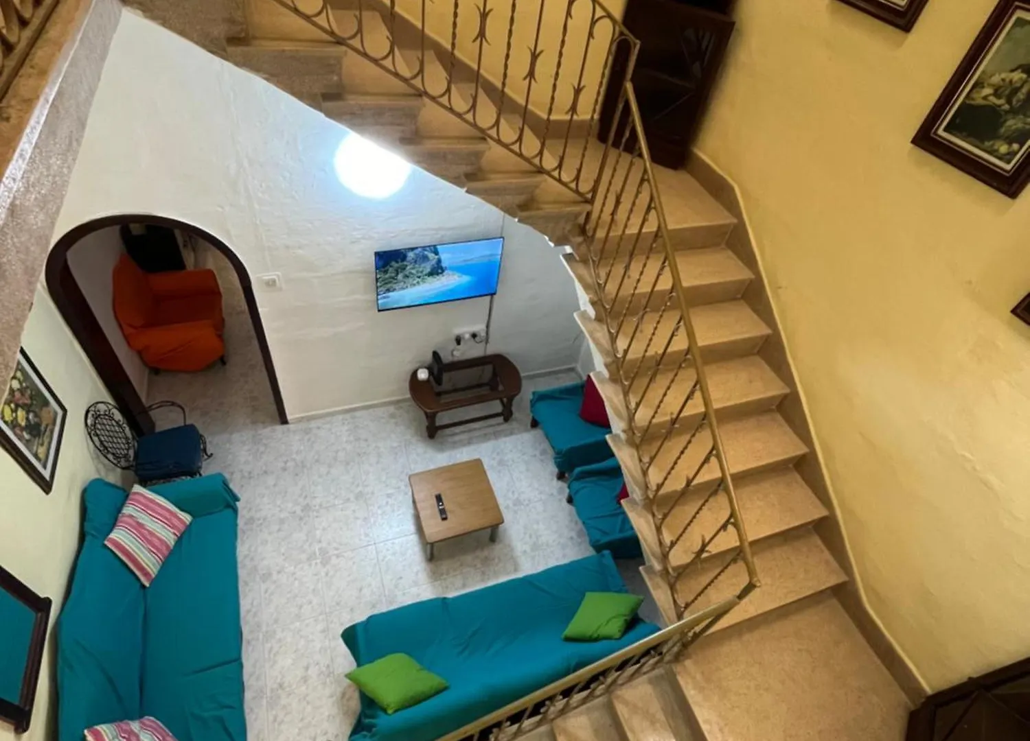 Large Full House - Sleeps 9 location