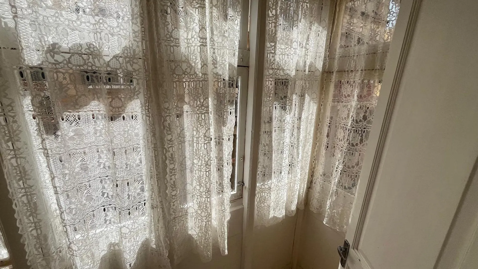 Large Full House - Sleeps 9 Villa Sliema Holiday home